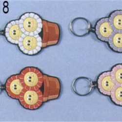 57218 FLOWER KEYRING