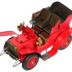 METAL ART RED VINTAGE CAR