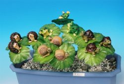 R40993 RESIN FIGURES